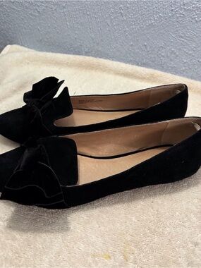 Anthropologie Black Velvet Bow Pointed-Toe Flats SZ 7 M Pointed Toe Whimsical